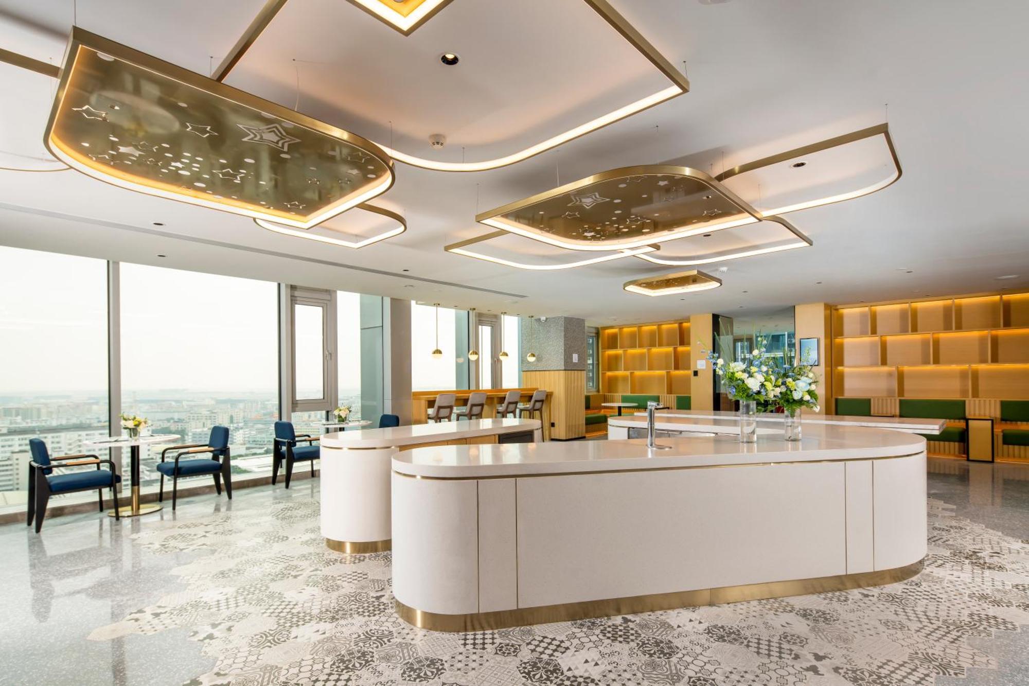 Hilton Garden Inn Shenzhen Airport,Enjoy 24-Hour One Way Free Delivery From Hotel To Shenzhen Baoan Airport On The Hour Shénzhen Exterior foto